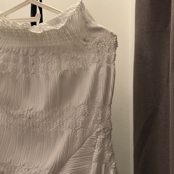 Off-shoulder blouse - Picture 3 of 3